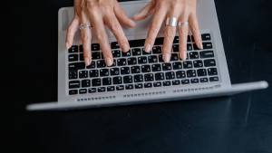 How to Write the Perfect Airbnb Listing Description